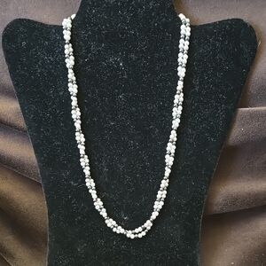 Elegant Gray And White Glass Pearl Twist Necklace